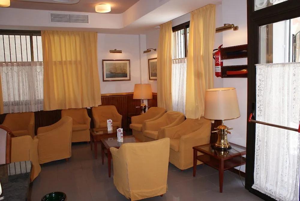 יורט דה מאר Hostal Vila Del Mar 2*, יורט דה מאר ספרד