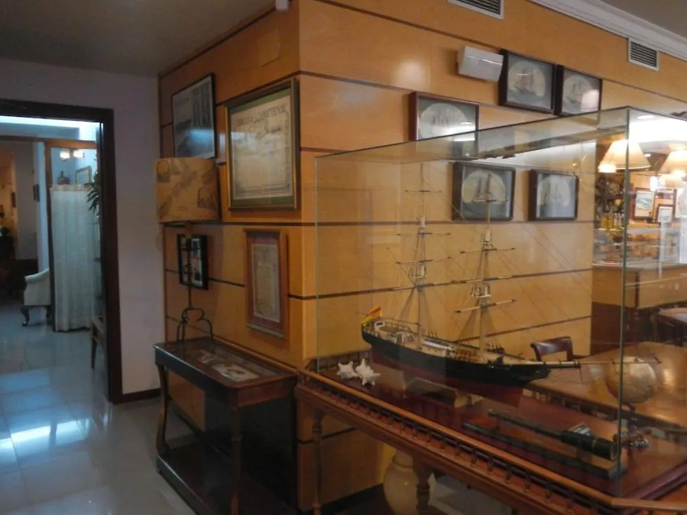 יורט דה מאר Hostal Vila Del Mar 2*, יורט דה מאר ספרד