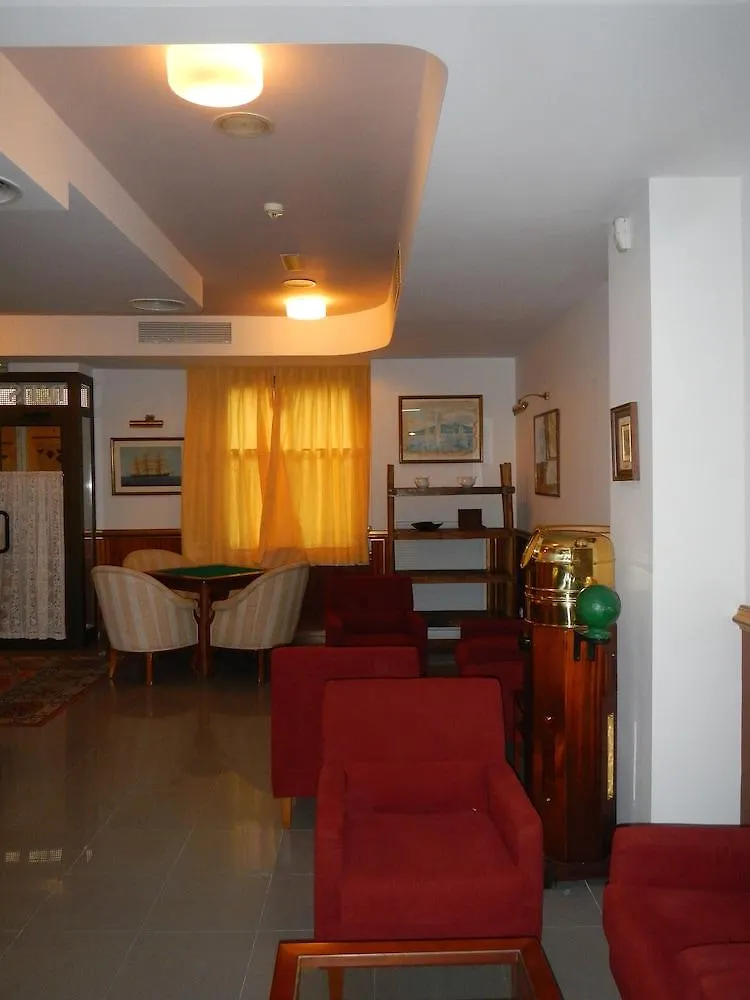 יורט דה מאר Hostal Vila Del Mar 2*, יורט דה מאר