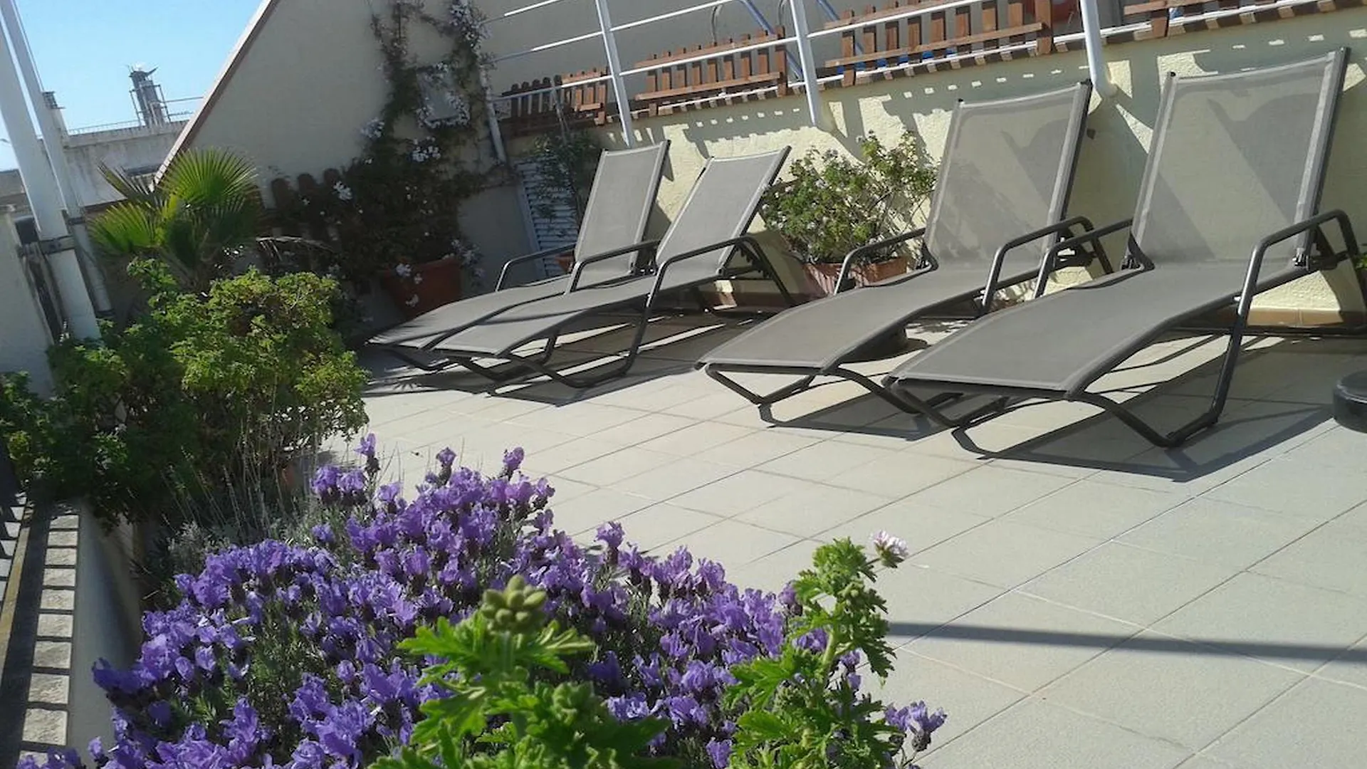יורט דה מאר Hostal Vila Del Mar מלון