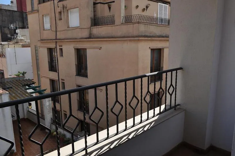 מלון יורט דה מאר Hostal Vila Del Mar