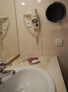 יורט דה מאר Hostal Vila Del Mar 2*, יורט דה מאר